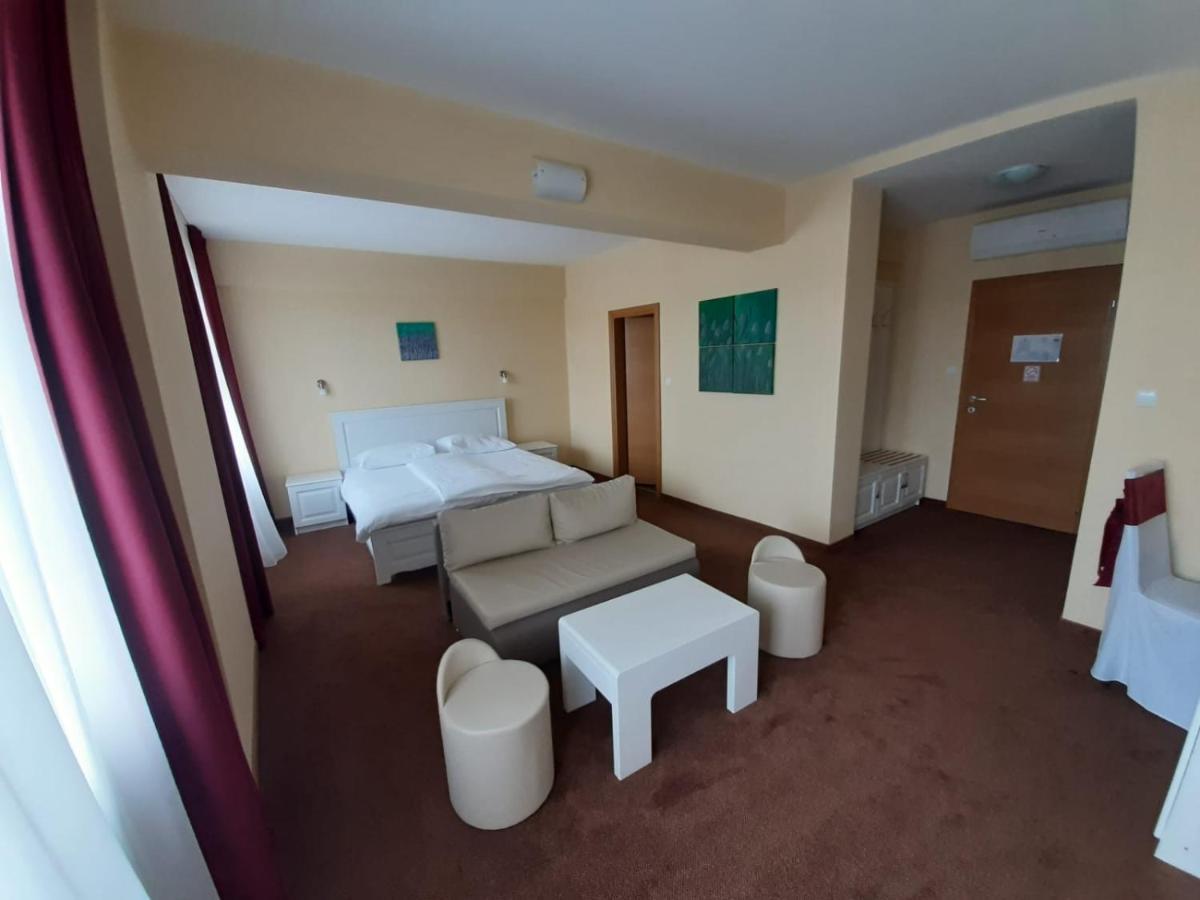 Hotel Garic Garesnica Екстериор снимка