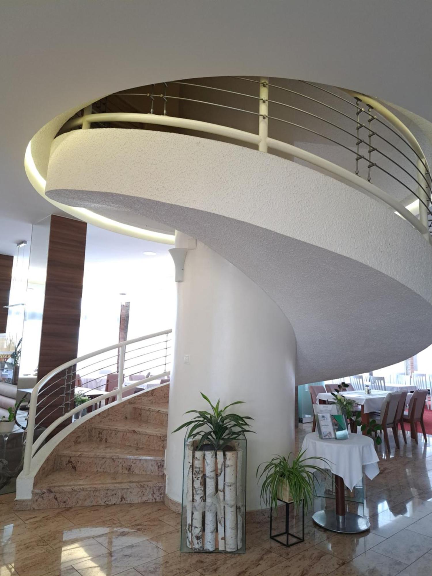 Hotel Garic Garesnica Екстериор снимка