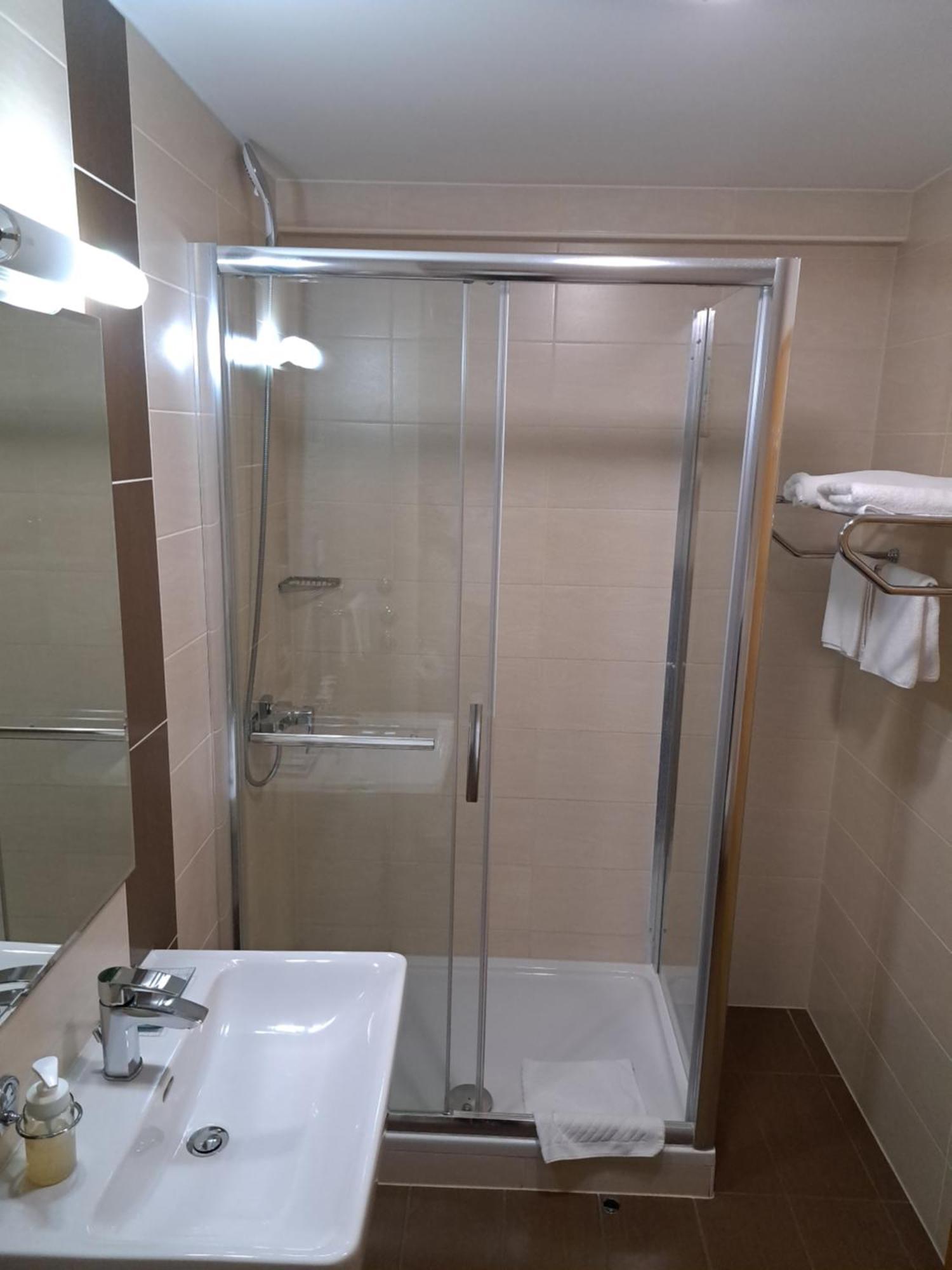 Hotel Garic Garesnica Екстериор снимка